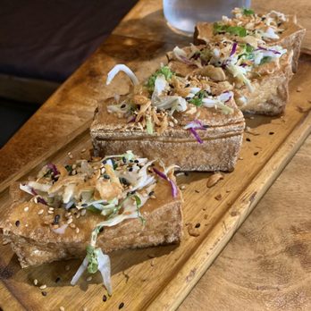 Rangoon Burmese Kitchen - Crispy Tofu with Salad Filling - Burmese Near Me - Honolulu, Hawaii