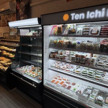 Ten Ichi Mart - Sushi selection at 8P - International Grocery Near Me - New York, New York