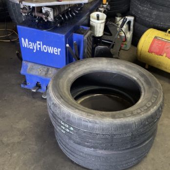 Vinnys Mobile Mechanic Service - Tire replacement and mounting - Tires Near Me - Lexington, Kentucky Vinnys Mobile Mechanic Service - Tire replacement and mounting - Tires Near Me - Lexington, Kentucky