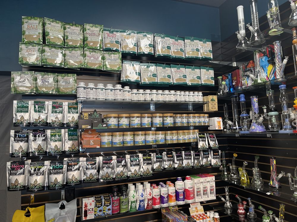 FM VAPE & TOBACCO Updated September 2024 15 Photos 400 N Dobys