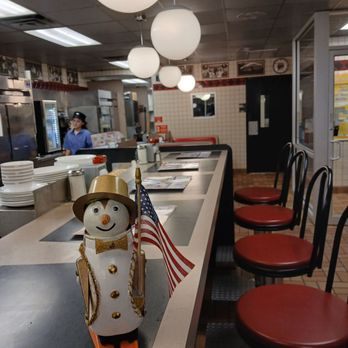 Waffle House - Counter seats - Breakfast & Brunch Near Me - Winchester, Virginia Waffle House - Counter seats - Breakfast & Brunch Near Me - Winchester, Virginia