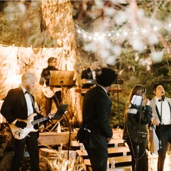 Downbeat - Soutltones playing outside in Lake Arrowhead - DJs Near Me