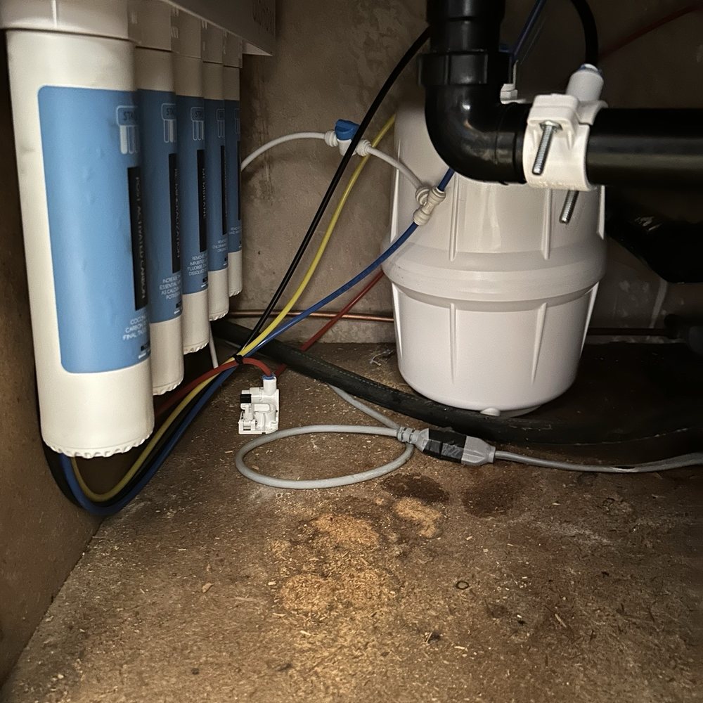 LA Water Solutions - Reverse Osmosis system and tank. - Water Purification Services Near Me - Sylmar, California