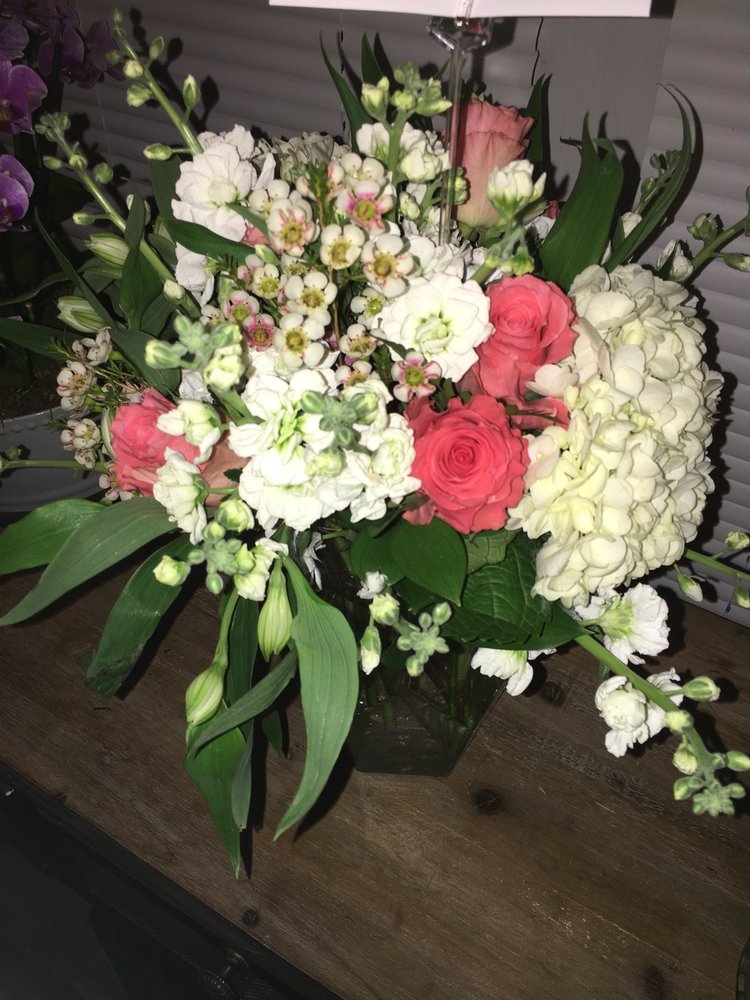 VIVA’S FLOWER SHOP Updated September 2024 29 Photos 79B Concord