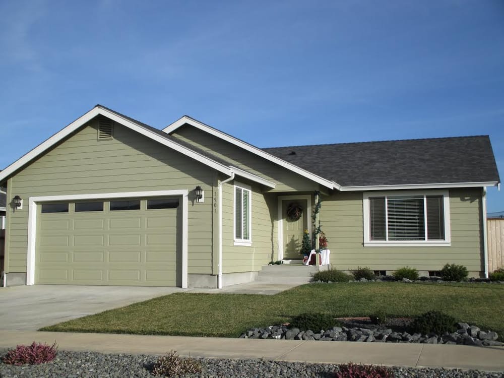 Slide of A & I Roofing