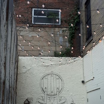Birreria Volo - Beer Bar Near Me - Toronto, Ontario