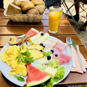 Bäckerei Plazebo - Plazebo Frühstück mit frisch gepresstem O-Saft - Bakeries Near Me - Berlin, BE