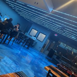 Creek Bar - Super cool vibe and groovy lights.
