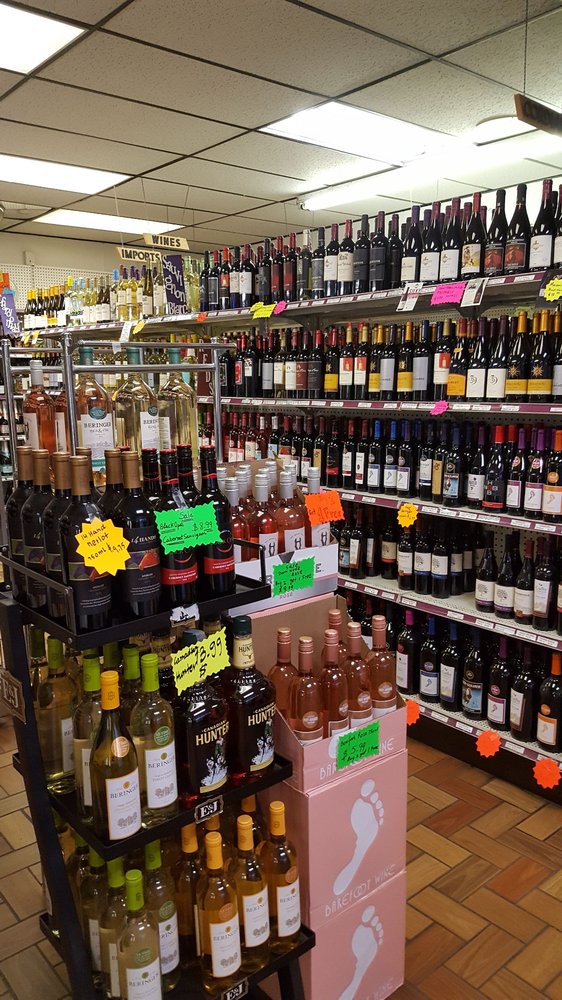 HOPKINS LIQUOR STORE Updated August 2024 712 11th Ave S, Hopkins