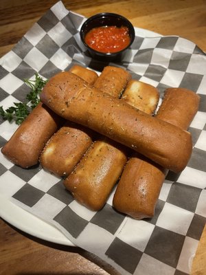 Dukes Bar & Grille by null