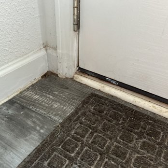 Top Notch Homes - Front door water damage - Mobile Home Dealers Near Me - Rhome, Texas Top Notch Homes - Front door water damage - Mobile Home Dealers Near Me - Rhome, Texas