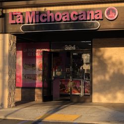 La Michoacana - Outside
