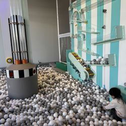 Kidplex - Ball area