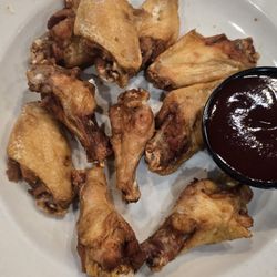Angelo's Restaurant & Raw Bar - 10 wings BBQ sauce