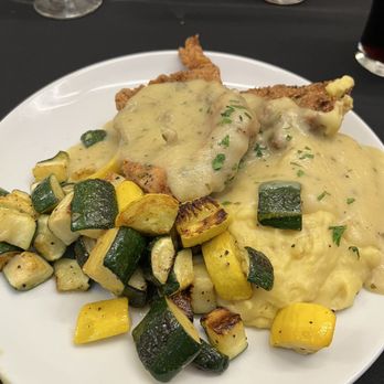Frankie's International Bistro - Chicken fried chicken - Breakfast & Brunch Near Me - Plainville, Massachusetts Frankie's International Bistro - Chicken fried chicken - Breakfast & Brunch Near Me - Plainville, Massachusetts