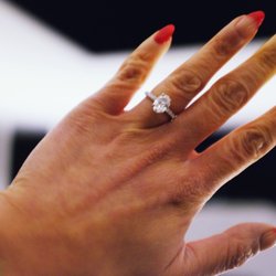 Engagement ring, setting designed by Almaza.