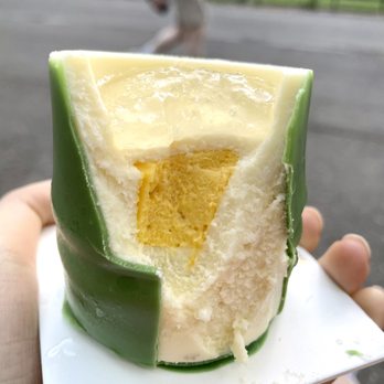 Bibble & Sip - Yuzu - mango cream with lychee chunks inside - Coffee & Tea Near Me - New York, New York Bibble & Sip - Yuzu - mango cream with lychee chunks inside - Coffee & Tea Near Me - New York, New York