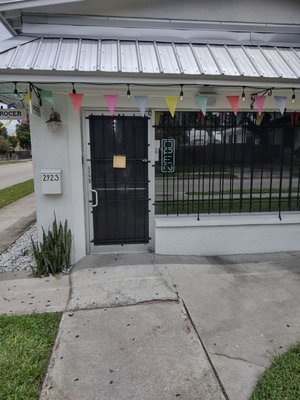 Black Radish Bodega by null