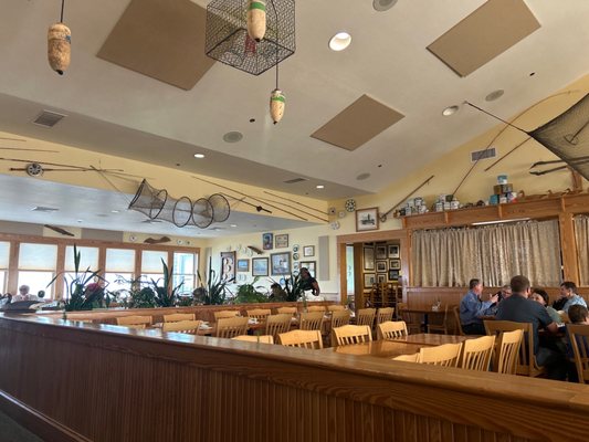 Basnight's Lone Cedar Cafe by null