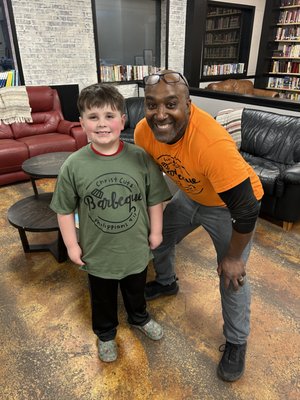 Christ Cutz BBQ by null