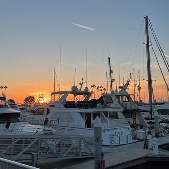 The Crab Pot - Got to enjoy the Beautiful Sun Setting from our table - Seafood Near Me - Long Beach, California The Crab Pot - Got to enjoy the Beautiful Sun Setting from our table - Seafood Near Me - Long Beach, California