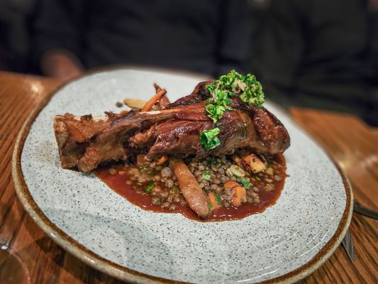 Les Cavistes | Bistro Bar à vin Boutique by null