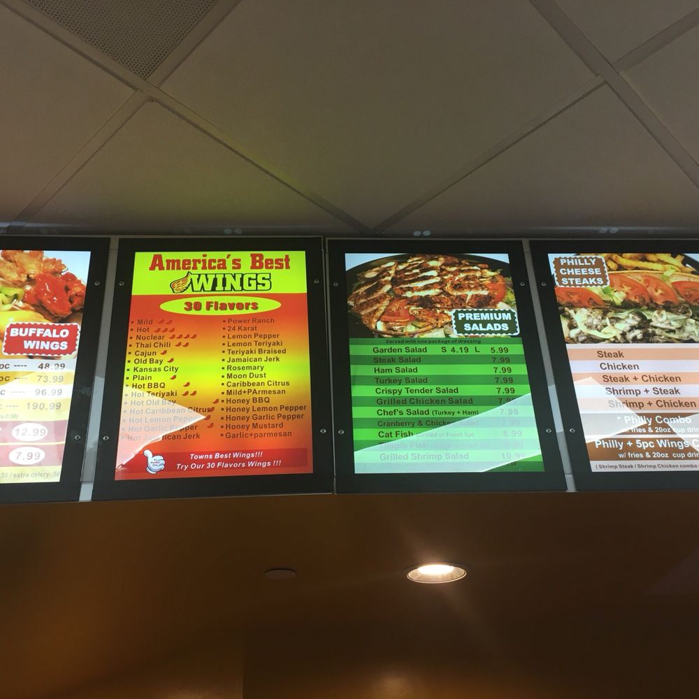 Tons of choices for flavors of bbq sauce and rubs Tons of choices for flavors of bbq sauce and rubs