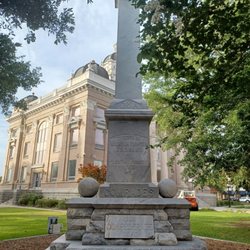 Civil War Fallen Soldiers Statue