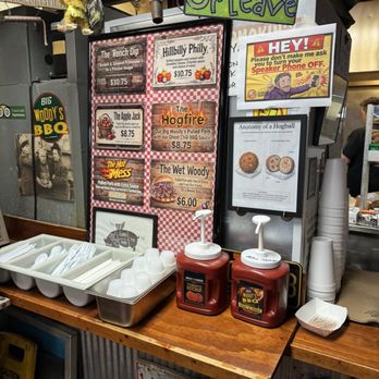 Big Woody's BBQ - Interior - Barbeque Near Me - St Charles, Missouri Big Woody's BBQ - Interior - Barbeque Near Me - St Charles, Missouri