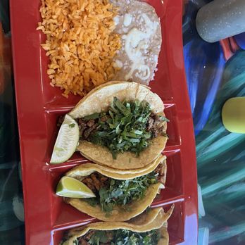 El Tapatio Tacqueria - Street Style Combo - Mexican Near Me - Ypsilanti, Michigan