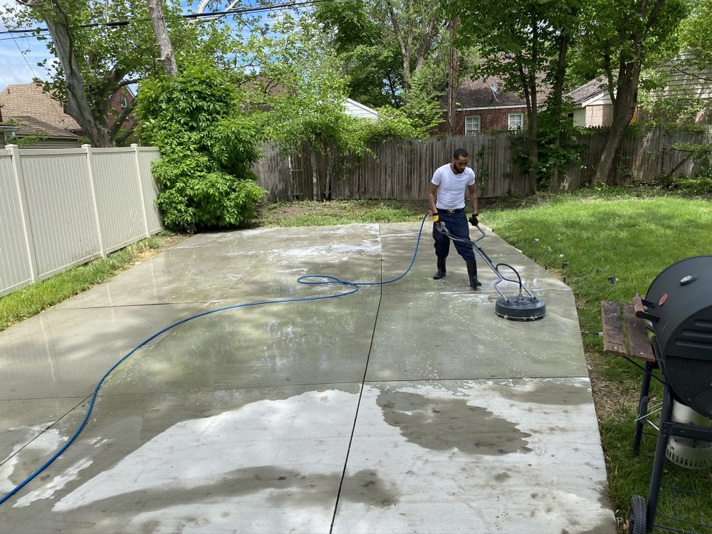 Slide of Dxd Services