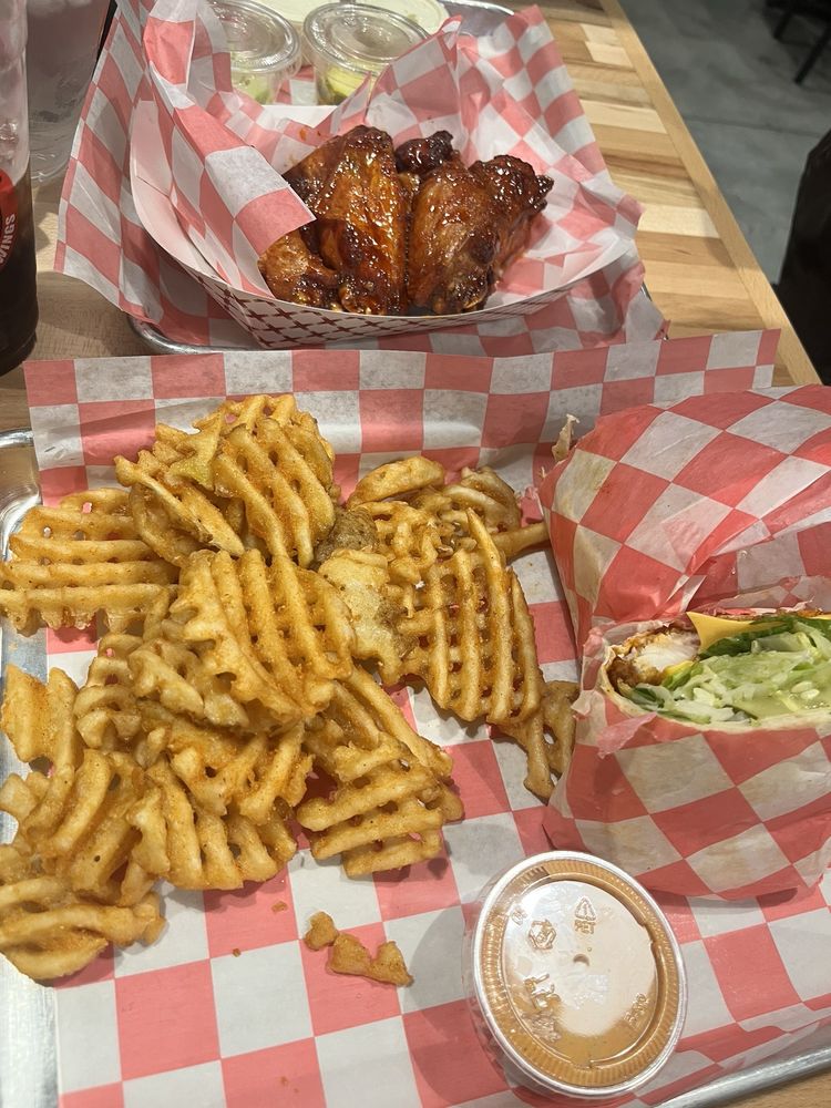 Food from Hangry Joes Hot Chicken