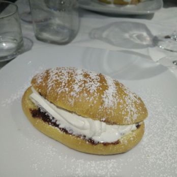 I Clementini - Cherry creme filled sponge cake - Roman Near Me - Rome, RM I Clementini - Cherry creme filled sponge cake - Roman Near Me - Rome, RM
