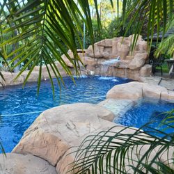 Steve Vaughan Pool & Spa - Custom rock waterfall and raised spa in Pasadena. Clean water, proper flow. Serving Arcadia, Monrovia, and SGV.