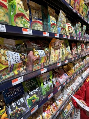 Hashi Market by null