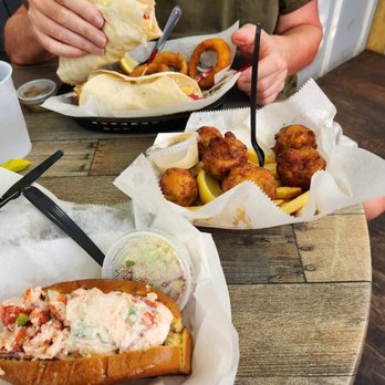 DJ's Clam Shack - Seafood Near Me - Key West, Florida DJ's Clam Shack - Seafood Near Me - Key West, Florida