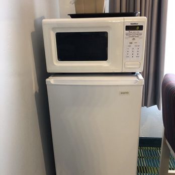 Butterfly Grove Inn - Fridge/microwave - Hotels Near Me - Pacific Grove, California