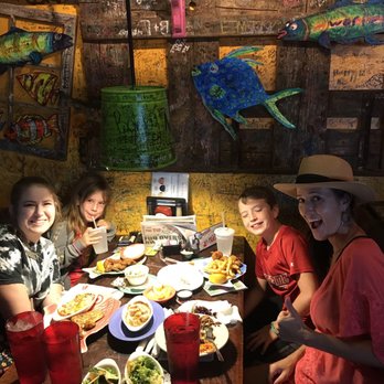 Fudpucker's - Good food, amazing ambience and friendly staff. Looking forward to coming back! - Seafood Near Me - Destin, Florida