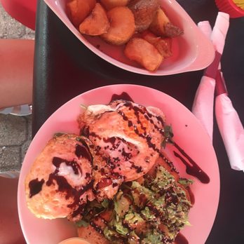 Chocolada Bakery & Cafe - Avocado Toast - Bakeries Near Me - Hollywood, Florida