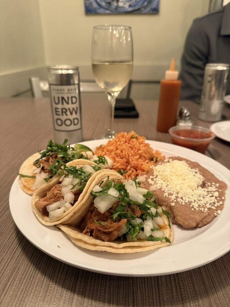 Tio Mateo's Mexican Grille & Greenwich Bay Gourmet