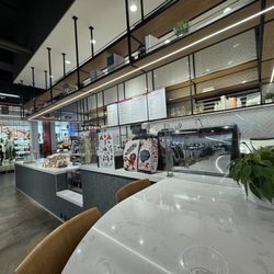 lululemon athletica - Bar