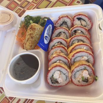Sushinaloa - Hot Cheetos roll - Sushi Bars Near Me - Lynwood, California Sushinaloa - Hot Cheetos roll - Sushi Bars Near Me - Lynwood, California
