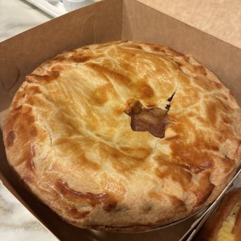 Alpine Pastry & Cakes - Apple pie - Bakeries Near Me - Concord, California