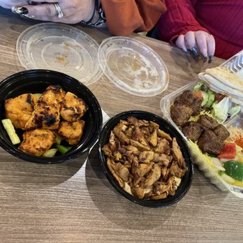 Pita Street - SIDE OF CHICKEN KABOB, Chicken Shawarma on hummus & Kabob Street Plate - Mediterranean Near Me - Rancho Cucamonga, California