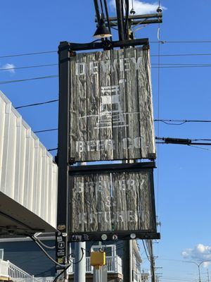 Dewey Beer Co. by null