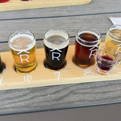 Rafter R Brewing - Beer flight of delicious beers