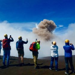 Guide Vulcanologiche Etna Nord - Admiring some explosive activity from the Central Crater