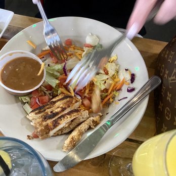 Moby Dicky's - Grilled chicken salad - Seafood Near Me - Hendersonville, Tennessee