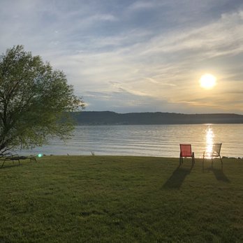 The Beach Inn - Hotels Near Me - Munising, Michigan The Beach Inn - Hotels Near Me - Munising, Michigan