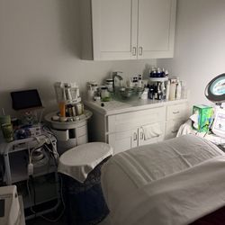 Lisa Nguyen Facial Care